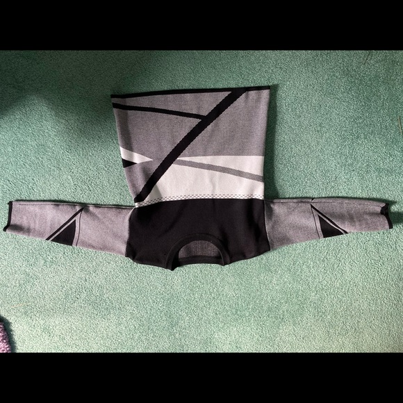 Sweater - Picture 1 of 1